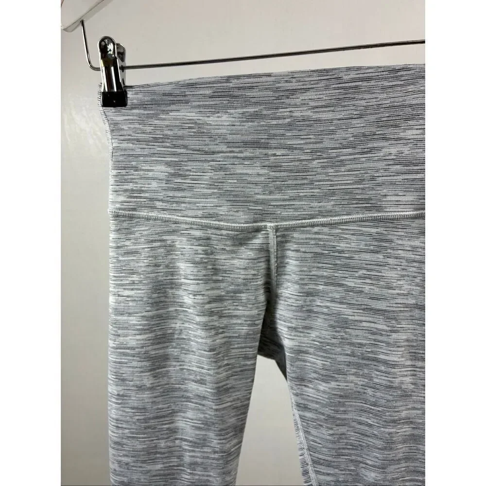 Lululemon Wunder Under in Light Gray Size 4